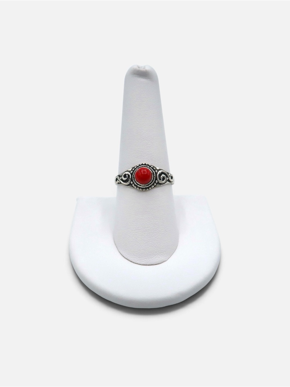 VINTAGE RED CORAL RING